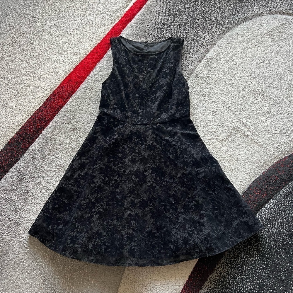 Alice + Olivia Black Natalia Velvet Lace Mini Dress - Picture 3 of 7